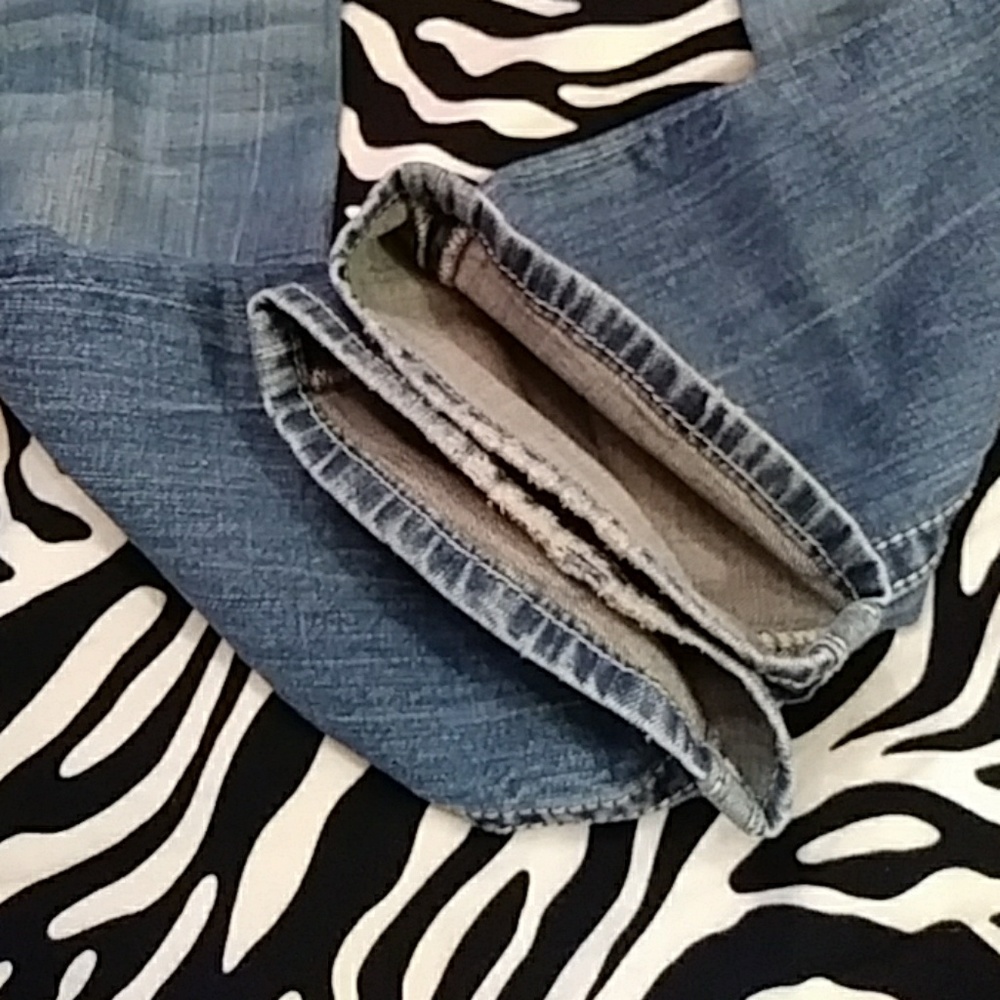 Girl's Miss Me Jeans - Picture 2 of 8